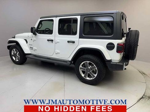 Used 2019 Jeep Wrangler Unlimited Sahara w/ Cold Weather Group AWD/4WD image 3