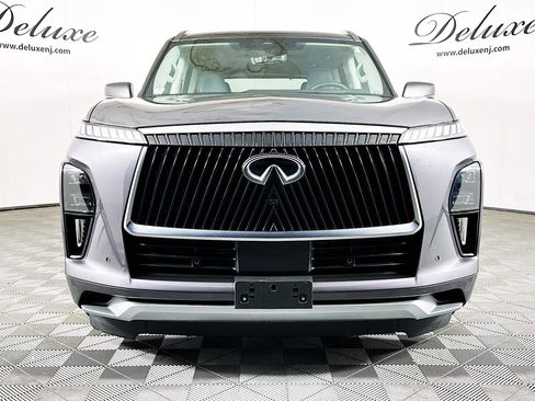 Used 2025 INFINITI QX80 Luxe AWD/4WD image 2