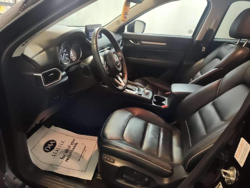 Used 2025 MAZDA CX-5 AWD 2.5 S w/ Preferred Package image 3
