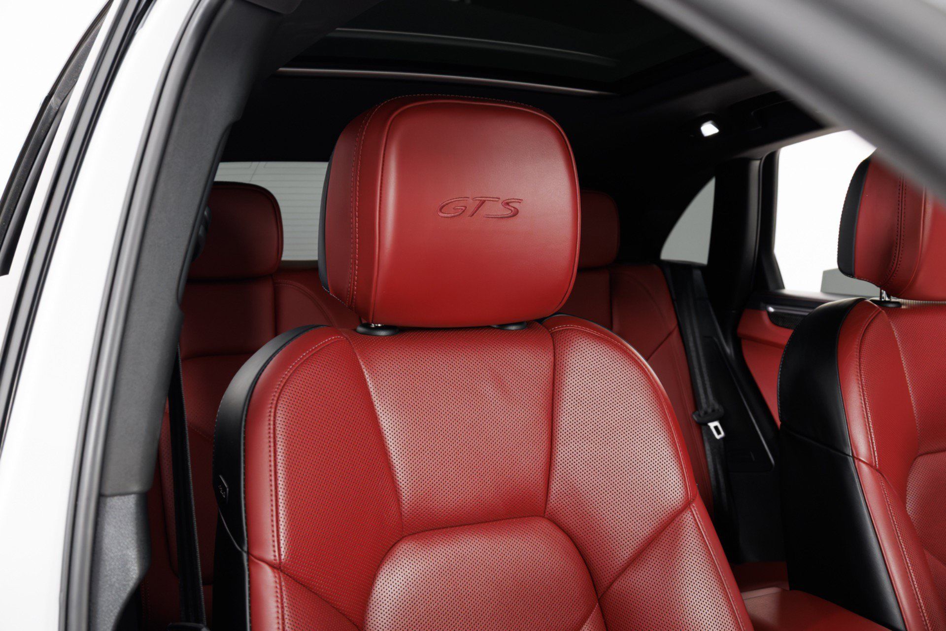 Used 2022 Porsche Macan GTS AWD/4WD image 41