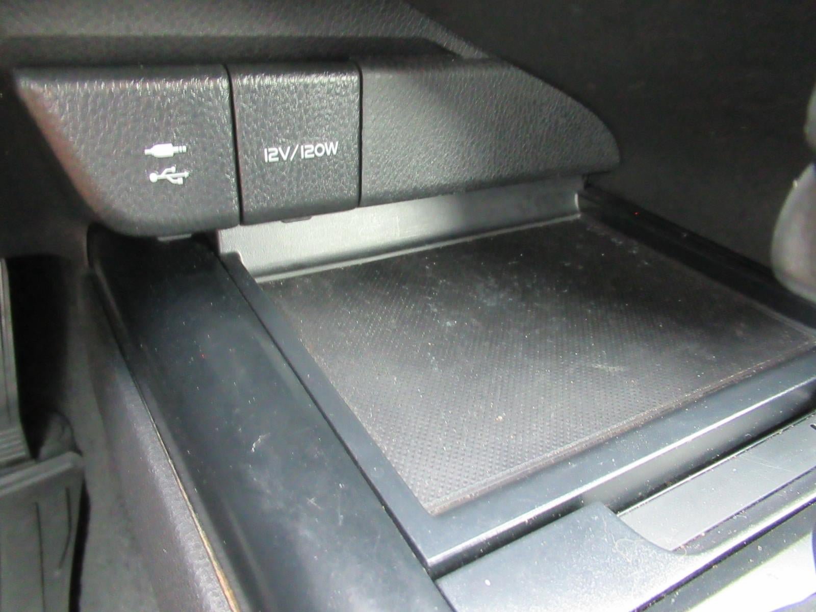 Used 2019 Toyota Camry SE FWD image 26