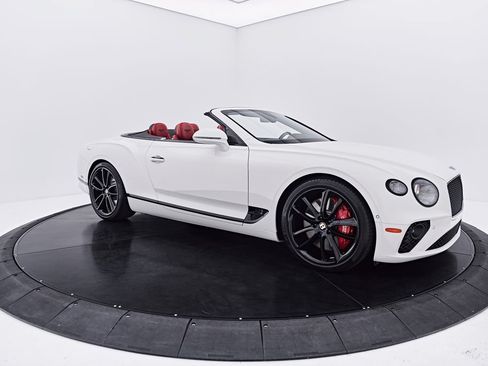 Used 2020 Bentley Continental GT AWD/4WD image 25