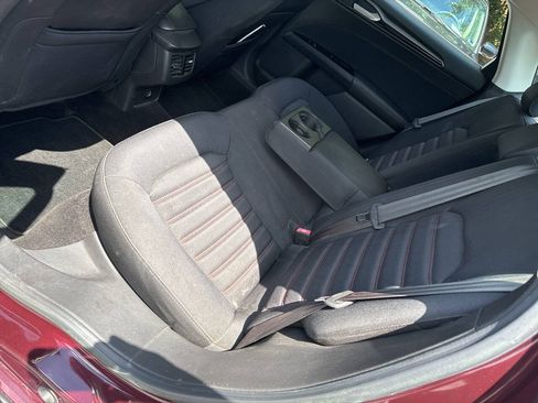 Used 2013 Ford Fusion SE FWD image 16