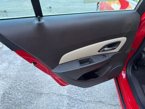 Used 2014 Chevrolet Cruze LT image 20