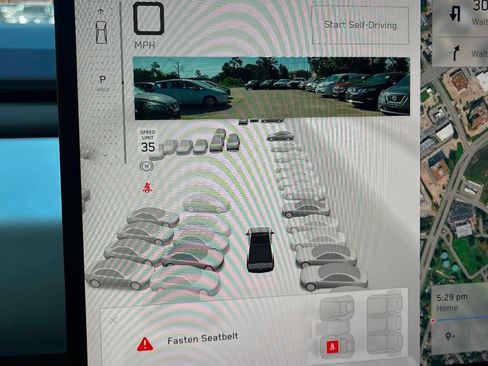 Used 2025 Tesla Cybertruck AWD Crew Cab image 36