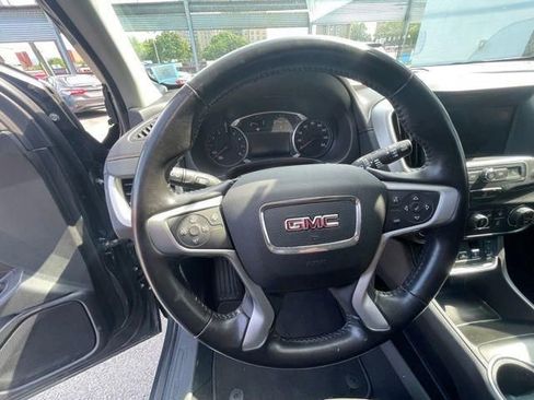 Used 2020 GMC Terrain SLE w/ Driver Convenience Package image 9