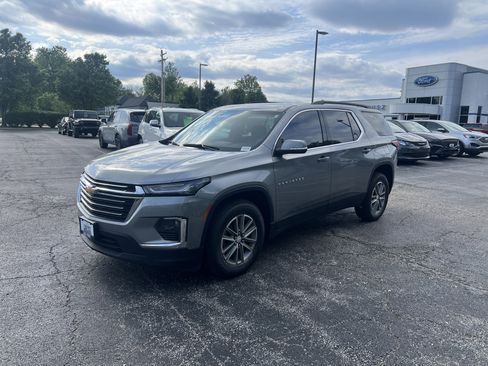Used 2023 Chevrolet Traverse LT AWD/4WD image 4