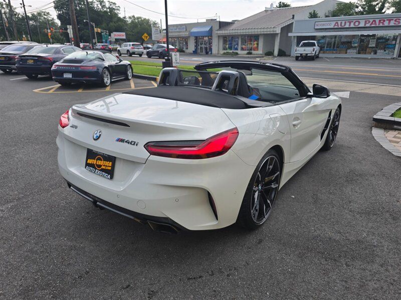 Used 2025 BMW Z4 M40i w/ Edition RWD image 9