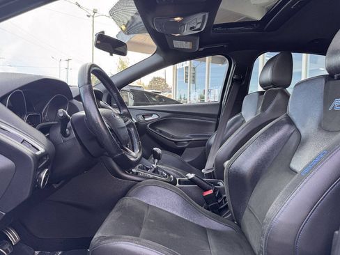 Used 2017 Ford Focus RS AWD/4WD image 31