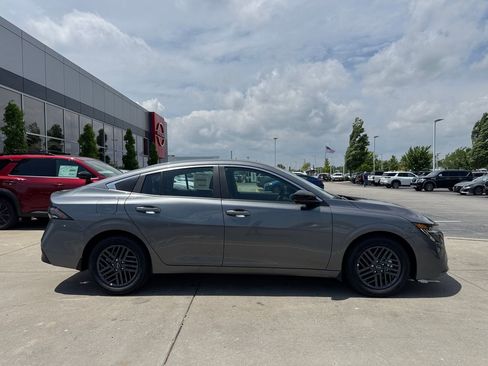 New 2026 Nissan Sentra SV w/ SV Convenience Package FWD image 7