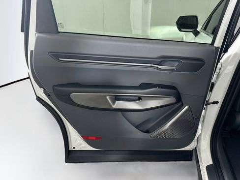 Used 2024 Kia EV9 Light RWD image 27