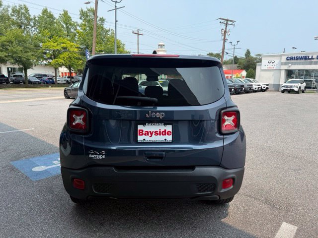 Used 2023 Jeep Renegade Latitude AWD/4WD image 14