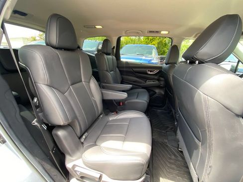 Used 2024 Subaru Ascent Limited AWD/4WD image 44