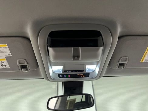 Used 2024 GMC Terrain SLE AWD/4WD image 60