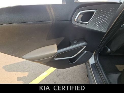 Used 2024 Kia Soul S FWD image 29