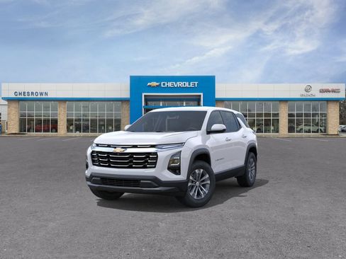 New 2026 Chevrolet Equinox LT w/ Convenience Package II FWD image 8