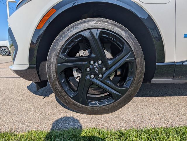 Used 2024 Chevrolet Equinox EV RS FWD image 29