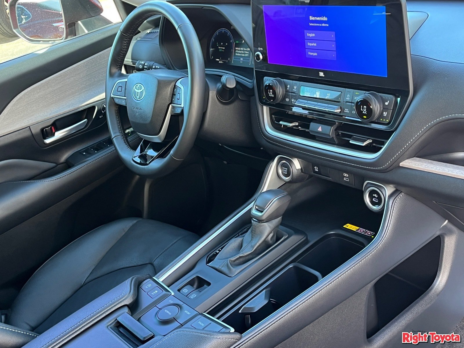 Certified 2024 Toyota Grand Highlander FWD image 11
