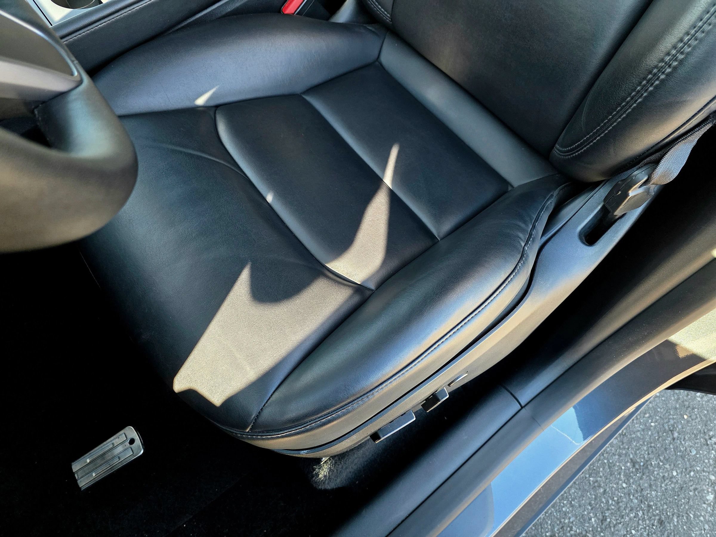 Used 2023 Tesla Model Y Long Range AWD/4WD image 39