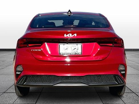 Certified 2024 Kia Forte LXS w/ LXS Technology Package image 4