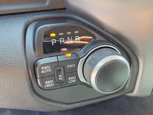 Used 2020 RAM 1500 Big Horn AWD/4WD image 30