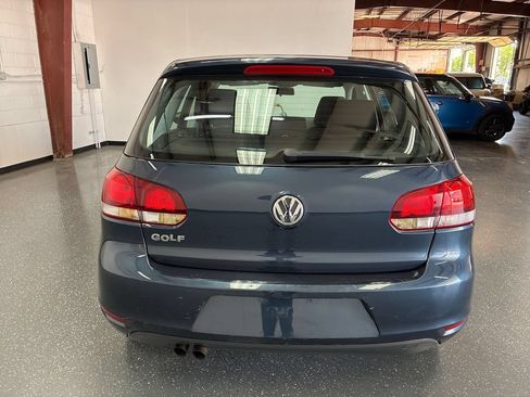 Used 2011 Volkswagen Golf 4-Door FWD image 5