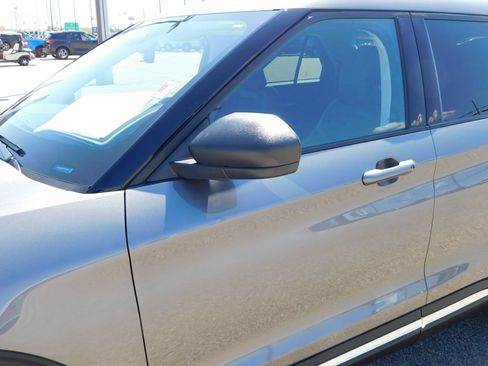 Used 2025 Ford Explorer Active w/ Active Comfort Package AWD/4WD image 11