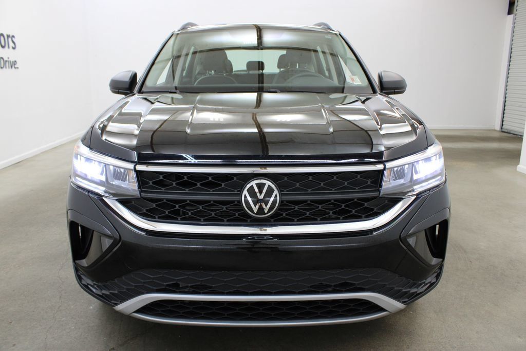 Used 2023 Volkswagen Taos S FWD image 7