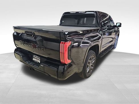 Used 2022 Toyota Tundra Platinum image 5