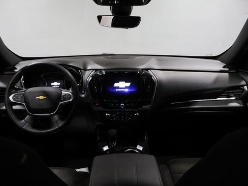 Used 2023 Chevrolet Traverse LT w/ Rear Camera Mirror Package image 18