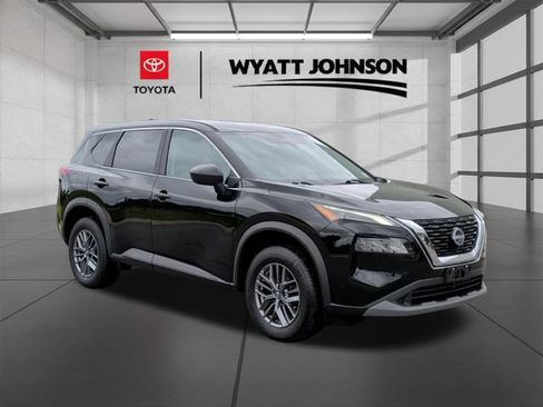 Used 2023 Nissan Rogue S AWD/4WD image 7