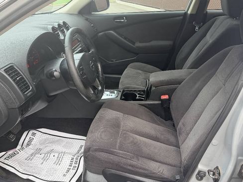 Used 2009 Nissan Altima 2.5 S w/ Convenience Plus Pkg FWD image 7