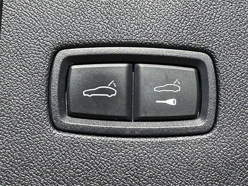 Used 2019 Porsche Cayenne S image 28