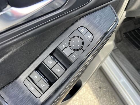 Certified 2023 Nissan Rogue SV w/ SV Premium Package image 21