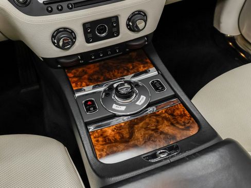 Used 2010 Rolls-Royce Ghost image 47