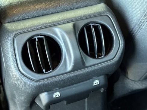Used 2022 Jeep Gladiator Sport AWD/4WD image 43