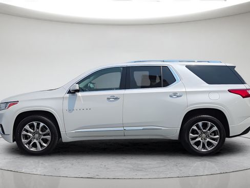 Used 2020 Chevrolet Traverse Premier AWD/4WD image 11