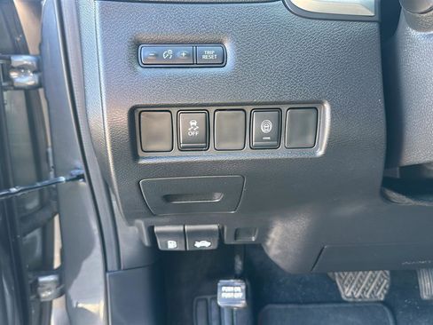 Used 2024 Nissan Murano SV image 18