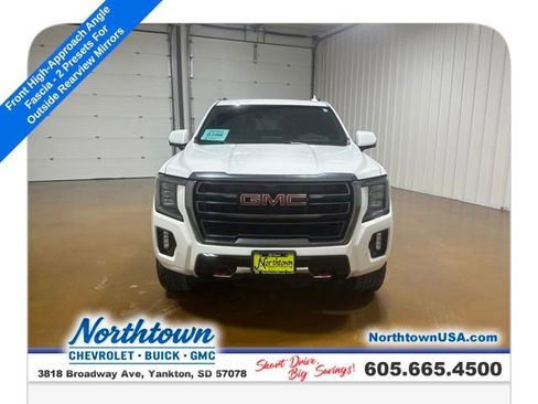 Used 2024 GMC Yukon AT4 w/ Technology Package image 9