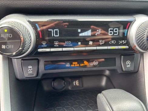 Used 2024 Toyota RAV4 XLE FWD image 23