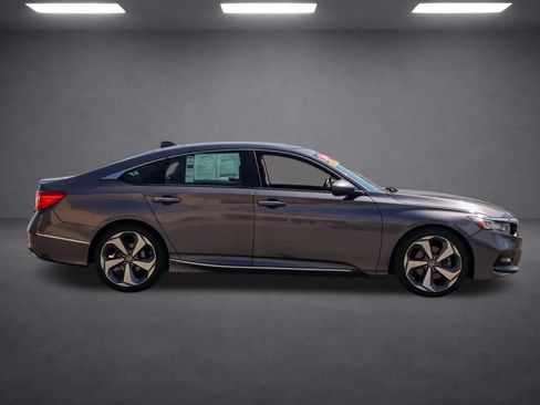 Used 2019 Honda Accord Touring image 3