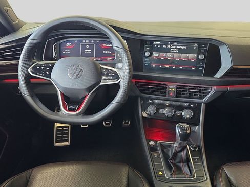 Used 2022 Volkswagen Jetta GLI Autobahn FWD image 9