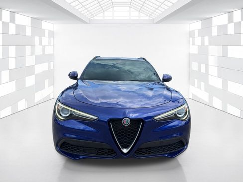Used 2022 Alfa Romeo Stelvio Ti AWD/4WD image 2