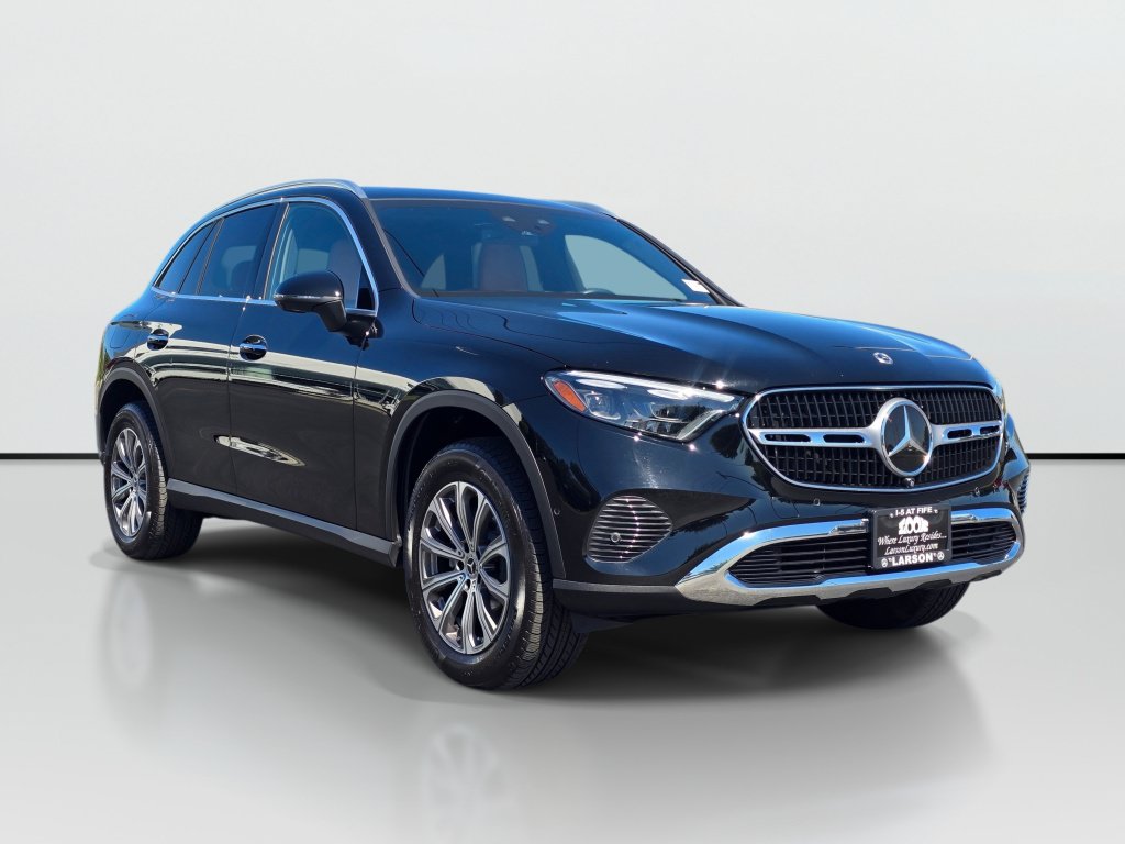 Used 2023 Mercedes-Benz GLC 300 4MATIC w/ Pinnacle Trim Package image 8