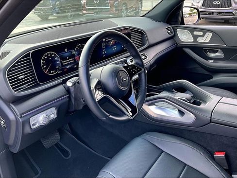 Used 2025 Mercedes-Benz GLE 350 4MATIC image 16