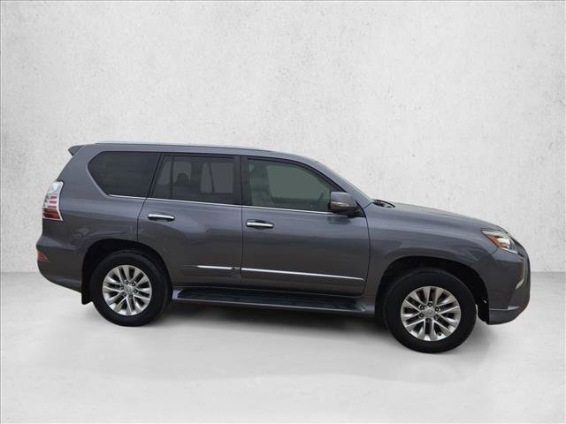Used 2015 Lexus GX 460 w/ Premium Package AWD/4WD image 4