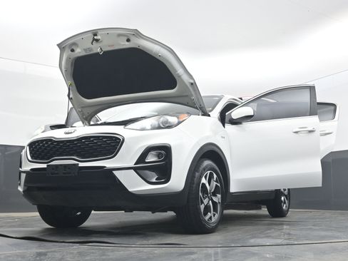 Used 2020 Kia Sportage LX AWD/4WD image 40