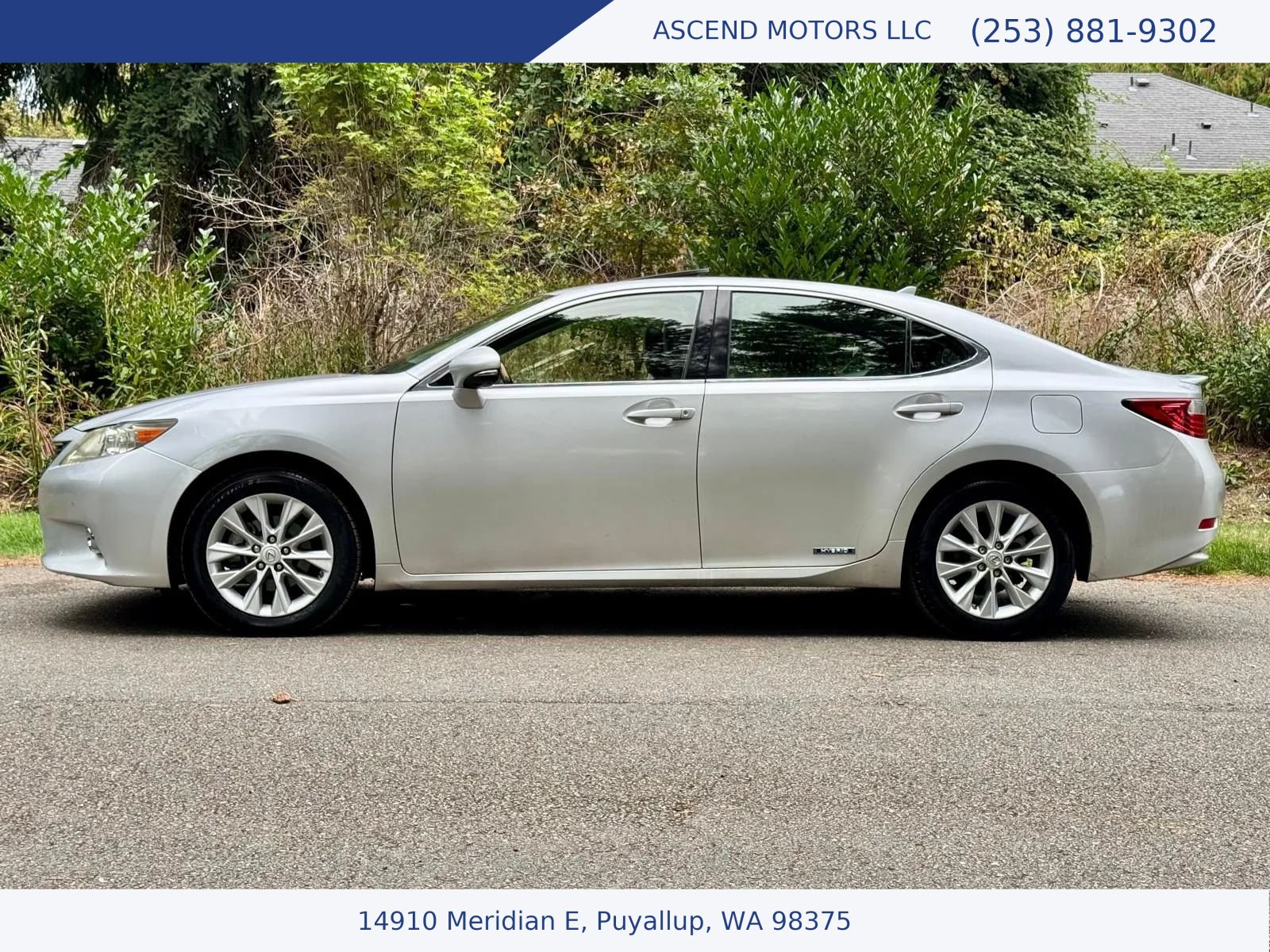 Used 2013 Lexus ES 300h w/ Luxury Pkg FWD image 2