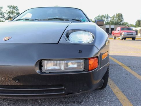 Used 1989 Porsche 928 S4 image 76