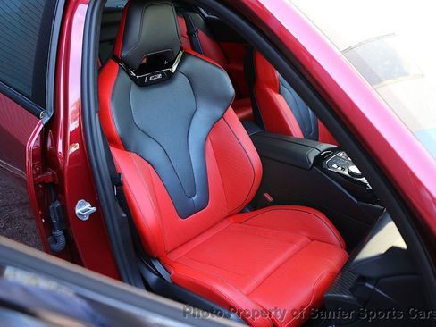 Used 2025 BMW M5 w/ Carbon Package image 32